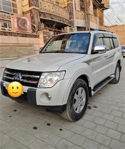 میتسوبیشی پاجیرۆ